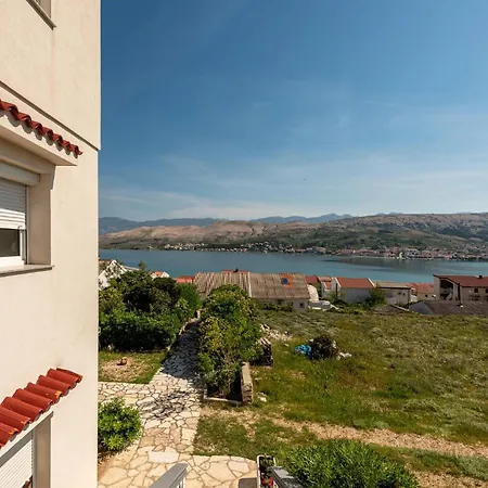Apartman Gorgeous In Pag With Wifi