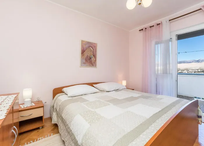 Apartman Gorgeous In Pag With Wifi Pag Town