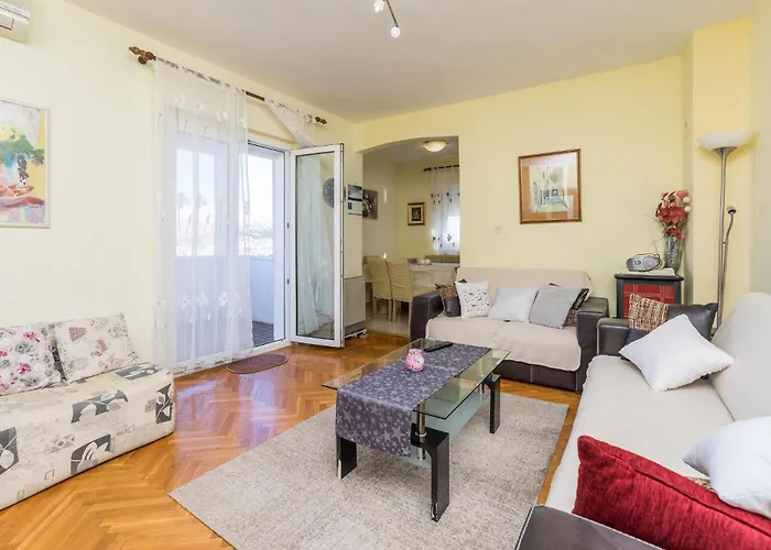 Gorgeous In Pag With Wifi Apartman *