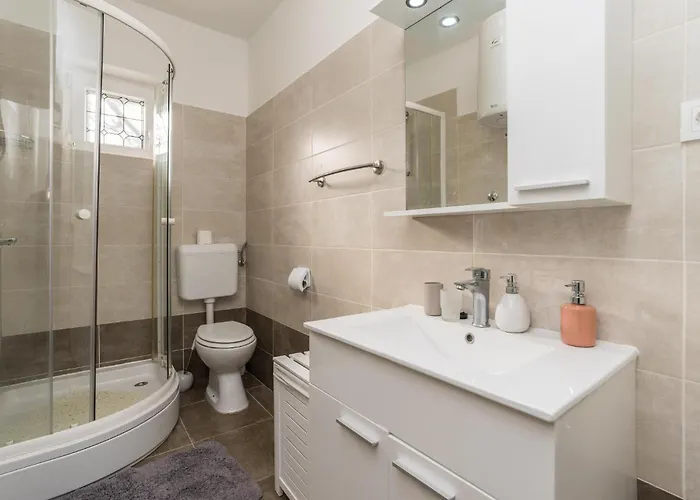 Apartman Gorgeous In Pag With Wifi