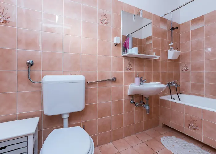 Gorgeous In Pag With Wifi Pag Town