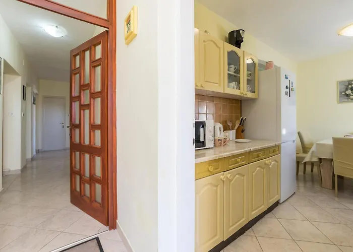 Gorgeous In Pag With Wifi * Pag Town