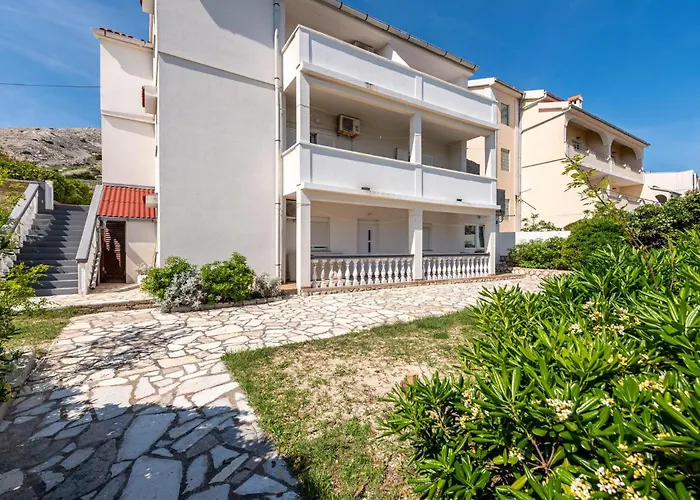 Gorgeous In Pag With Wifi Apartamento *